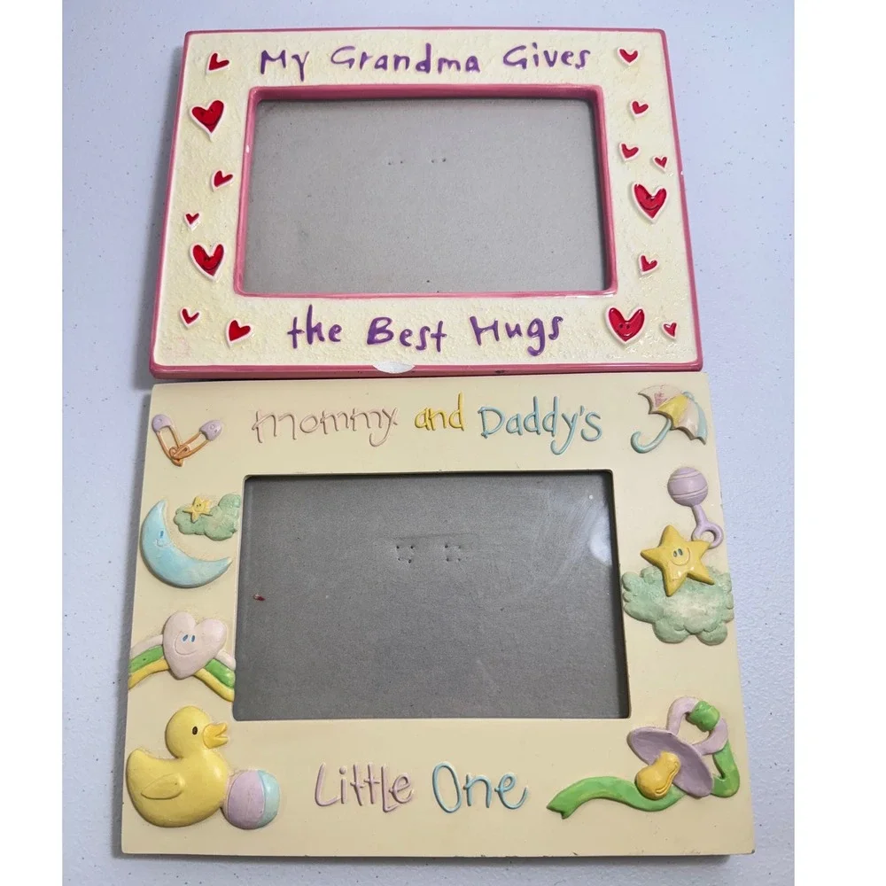 VTG 2*Russ Baby Photo Frame My Grandma Gives Best‎ Hugs Mom Daddy Little One